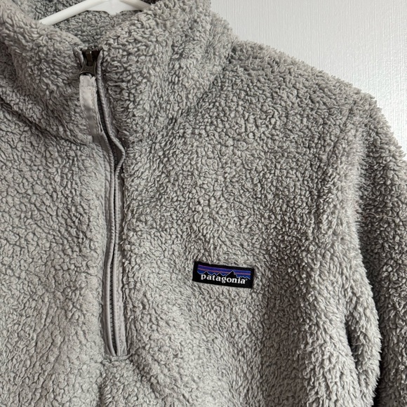 Patagonia Women's Light Gray Fleece Sweater Size Medium - Picture 4 of 9